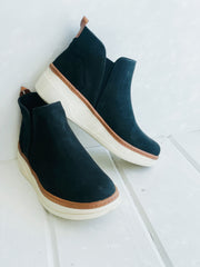 Charming Chelsea Wedge Sneaker - BLK