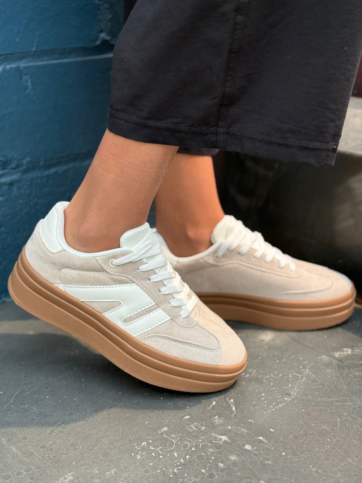 JC Sneaker