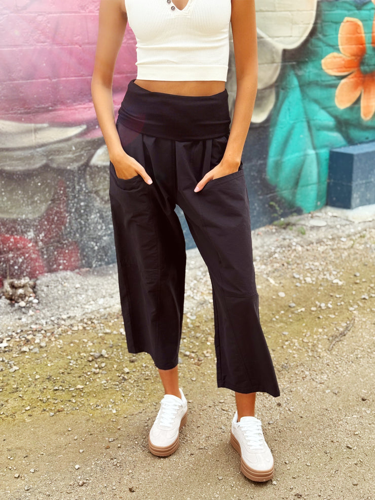 Voyager Wide Leg Cropped Pants- Black