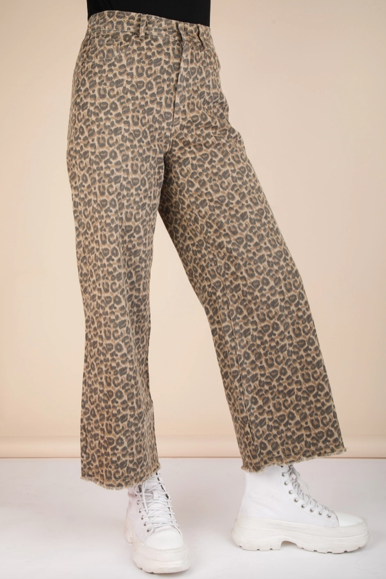 Leopard Straight Leg Cropped Denim