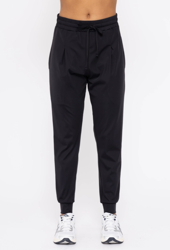 Solid Pleated Joggers-Black